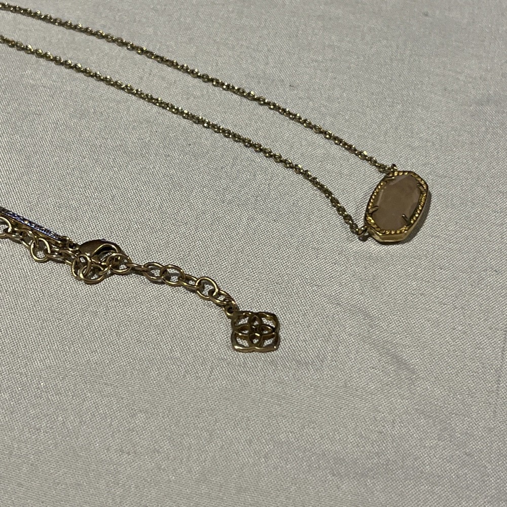 Kendra Scott Signed Gold Tone Pink Quartz Cable Chain Adj Necklace - Picture 3 of 5